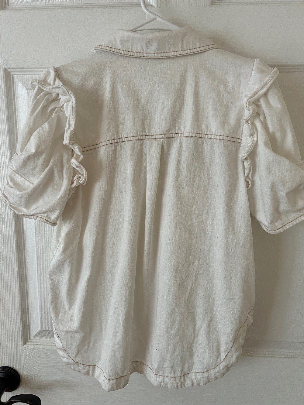 Pilcro Cream Ruffle-Sleeve Button-Down Shirt - Picture 8 of 8